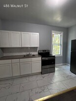 486 Walnut St in Yonkers, NY - Building Photo