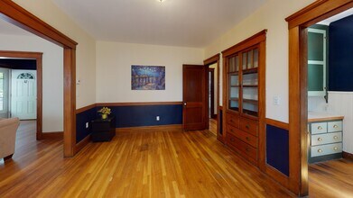 49 Rockwell St, Unit 47 in Malden, MA - Foto de edificio - Building Photo