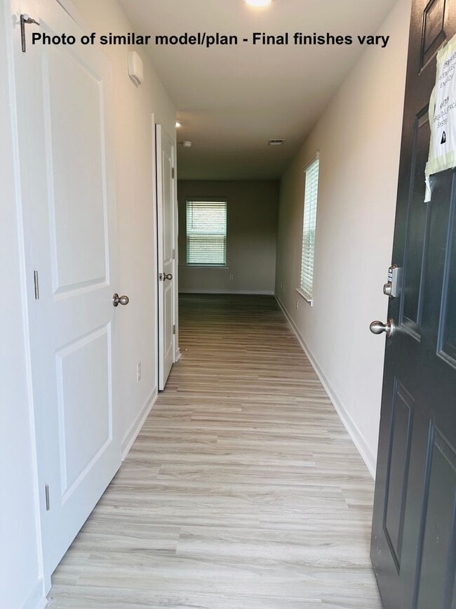 property at 1053 20th Ave Loop SE