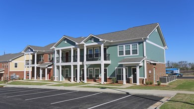 Columbus Square Apartments in Montgomery, AL - Building Photo - Building Photo