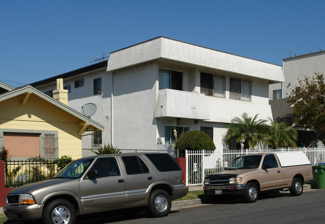 537 N Oxford Ave in Los Angeles, CA - Building Photo - Building Photo