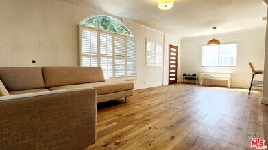 2223 Alsace Ave in Los Angeles, CA - Building Photo - Building Photo