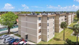 1805 W 56th St in Hialeah, FL - Building Photo