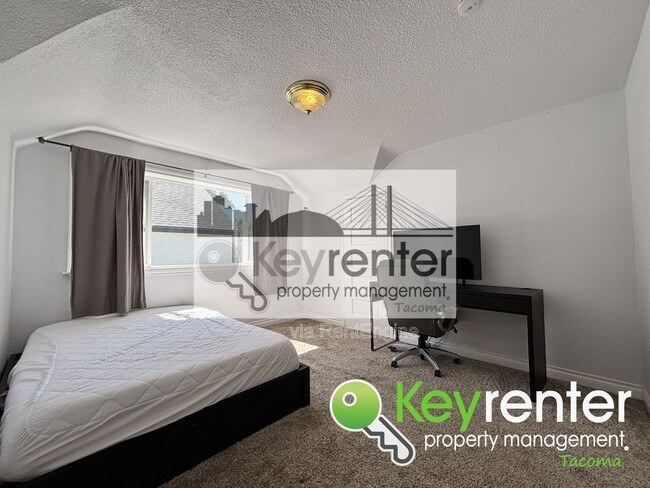 8434 Tacoma Ave S in Tacoma, WA - Building Photo - Building Photo