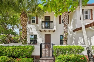 4714 Monarch Way in Coconut Creek, FL - Building Photo