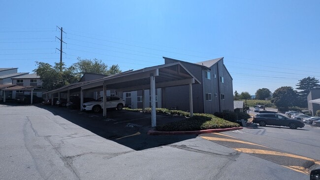 2020 Grant Ave S in Renton, WA - Building Photo - Building Photo