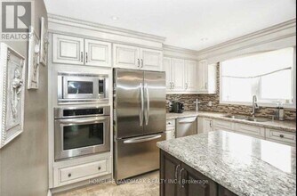 70 Corinthian Blvd in Toronto, ON - Building Photo - Building Photo