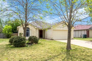 814 Lantana Dr in Leander, TX - Building Photo