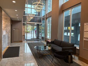 308 Morrissey Rd in Port Moody, BC - Building Photo - Building Photo