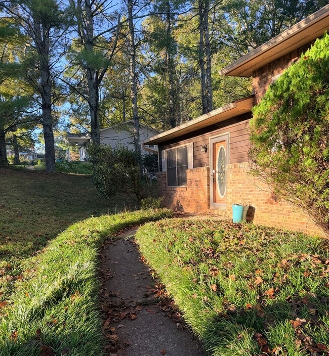 property at 3 Fair Oaks Rd N