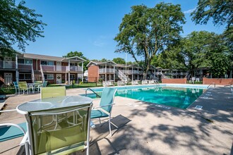 River Ridge Place in Coralville, IA - Building Photo - Building Photo