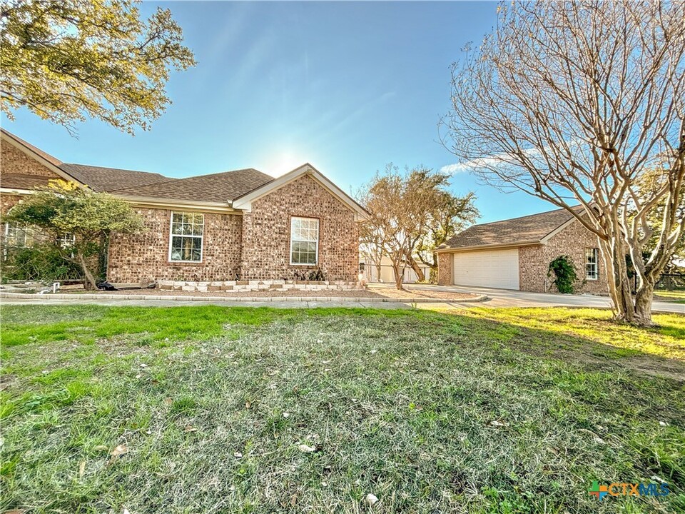 150 Summer Glen Ln in New Braunfels, TX - Foto de edificio