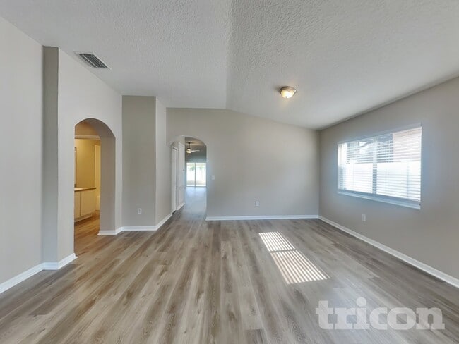 27909 Breakers Dr in Wesley Chapel, FL - Building Photo - Building Photo