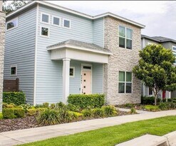 6481 SW 74th Dr in Gainesville, FL - Building Photo