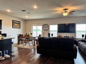 917 Martin St in Chandler, TX - Building Photo - Building Photo
