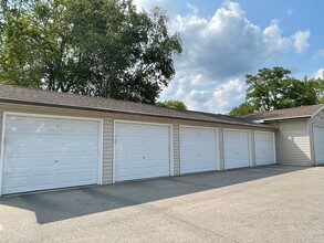 Birchwood Terrace in Fond du Lac, WI - Foto de edificio - Interior Photo