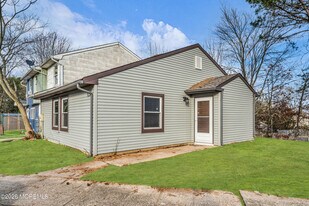 110 Lexington Blvd in Barnegat Township, NJ - Building Photo