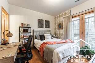 1465 W Cortez St, Unit 2 in Chicago, IL - Building Photo