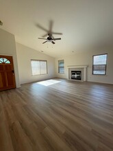 8475 Plane View Pl in Paso Robles, CA - Building Photo - Building Photo