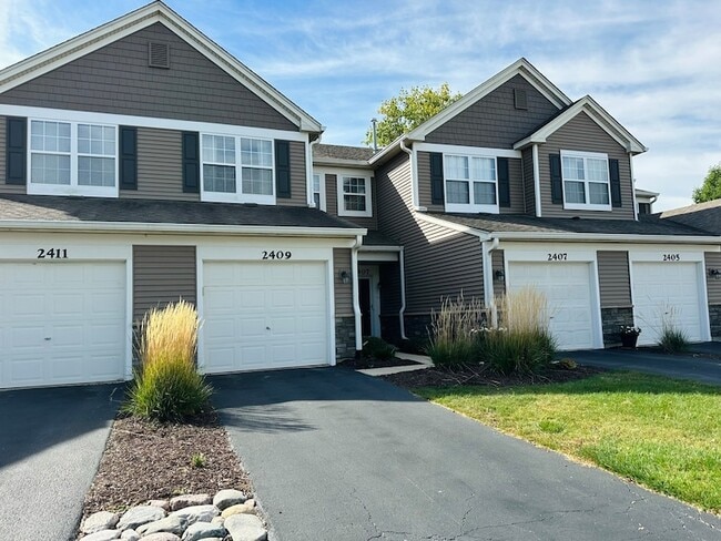 property at 2409 Golf Ridge Cir