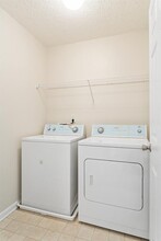 4214 High Park Ln in East Point, GA - Building Photo - Building Photo
