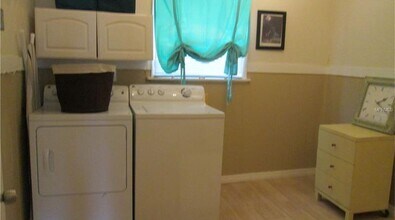 410 28th St W, Unit #A in Bradenton, FL - Foto de edificio - Building Photo