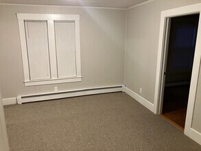 30 Kilmurray St in Clinton, MA - Building Photo - Building Photo