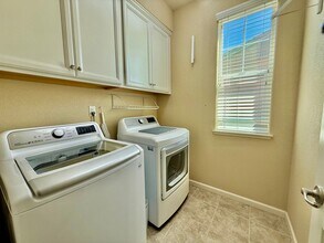 100 Dowd Ct in Folsom, CA - Building Photo - Building Photo