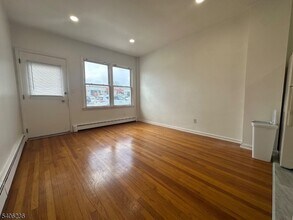 502 Washington Ave in Belleville, NJ - Building Photo - Building Photo