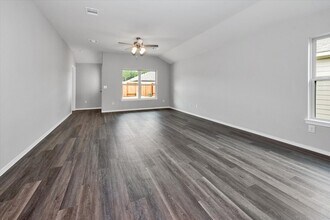 222 Cumberland Forest Dr in Magnolia, TX - Building Photo - Building Photo