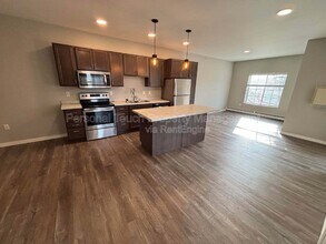 600 8th St S in Moorhead, MN - Building Photo - Building Photo