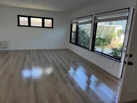 946 15th Pl, Unit 946 in Hermosa Beach, CA - Building Photo