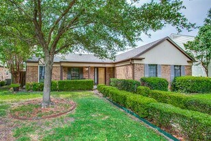 1122 Melissa Ln in Garland, TX - Building Photo