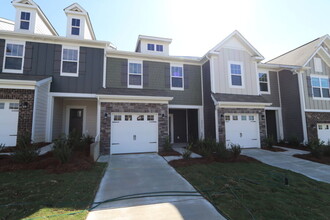 2026 Highland Park Dr in Charlotte, NC - Building Photo - Building Photo