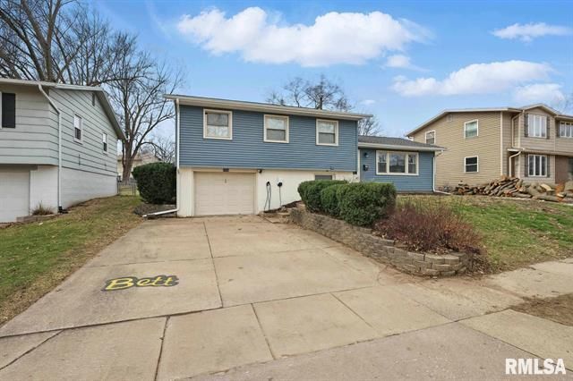 property at 2948 Oxford Dr