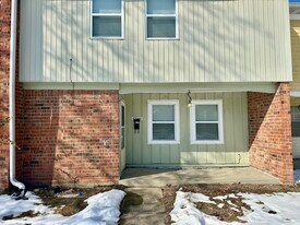 6340 Commons Dr in Indianapolis, IN - Building Photo