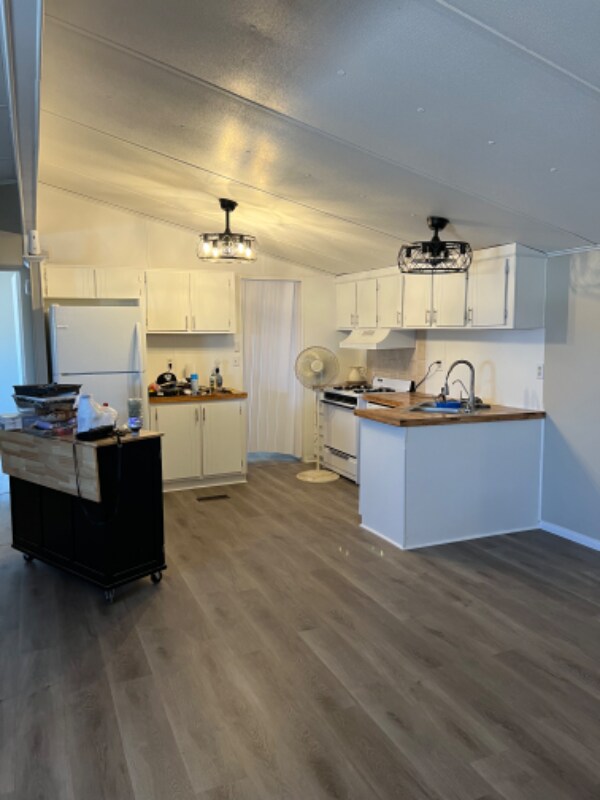 property at 1234 El Ranchero Rd