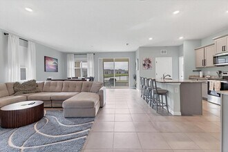 5733 Silver Palm Blvd in Bradenton, FL - Building Photo - Building Photo