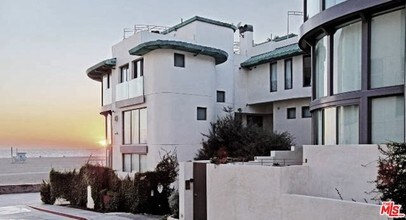 11 Marine Terrace-Unit -4 in Santa Monica, CA - Building Photo - Building Photo