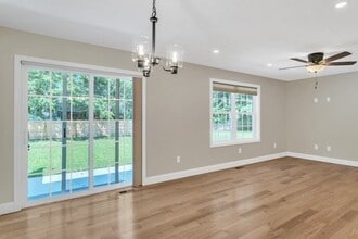 96-98 Royal Ln in Agawam, MA - Building Photo - Building Photo