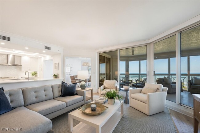 property at 4021 Gulf Shore Blvd N