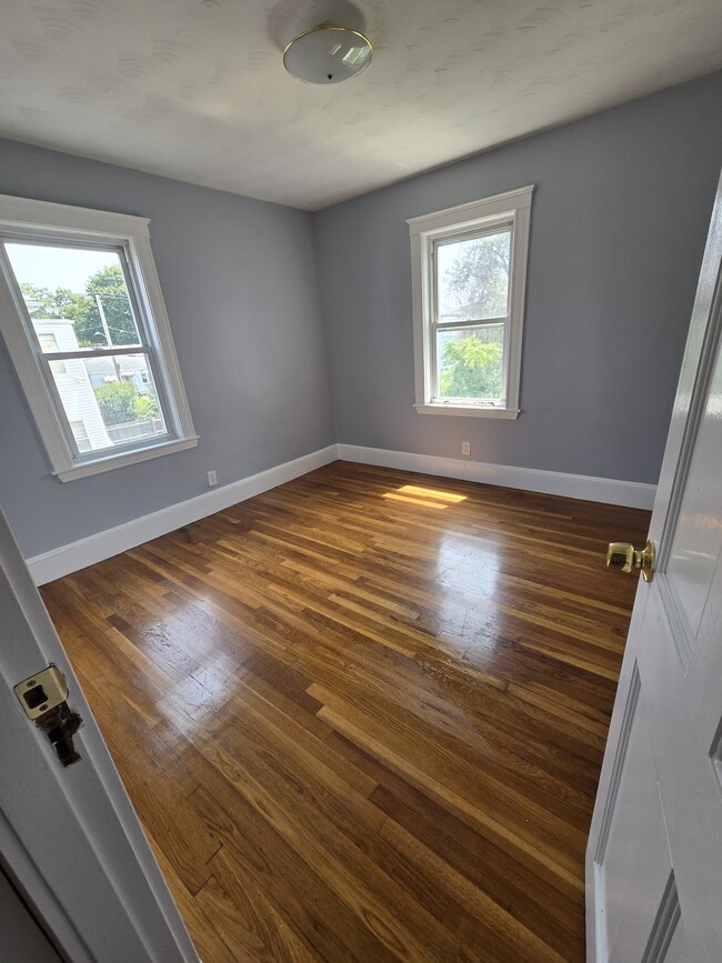 73 Neponset Ave