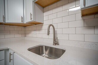 1236 Indianola Ave in Columbus, OH - Building Photo - Building Photo