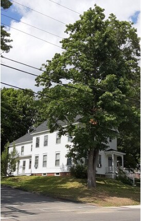 5 Washington St in Laconia, NH - Building Photo