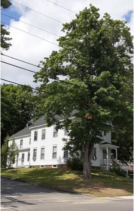 5 Washington St in Laconia, NH - Building Photo