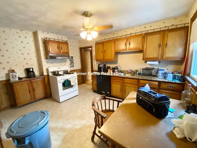 72 Roseclair St, Unit 2 in Boston, MA - Building Photo - Building Photo