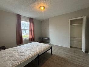 3129 Pioneer Ave in Pittsburgh, PA - Building Photo - Building Photo