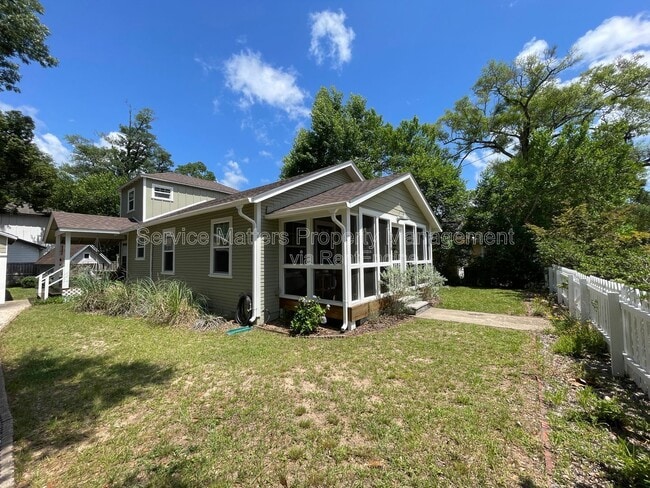 2318 N 17th Ave in Pensacola, FL - Building Photo - Building Photo