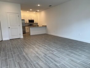 1604 Cumin Dr in Poinciana, FL - Foto de edificio - Building Photo