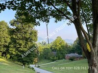 340 Spring St photo'